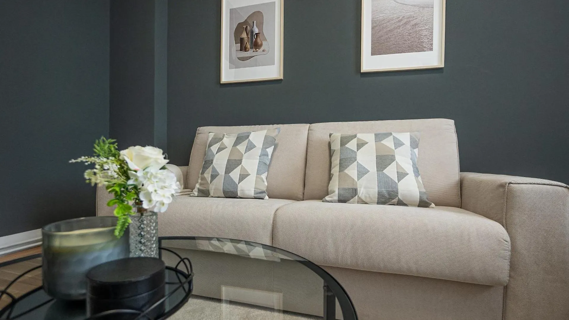 Cozy 1-Br Apartment With A King Bed In A Calm Area Wien