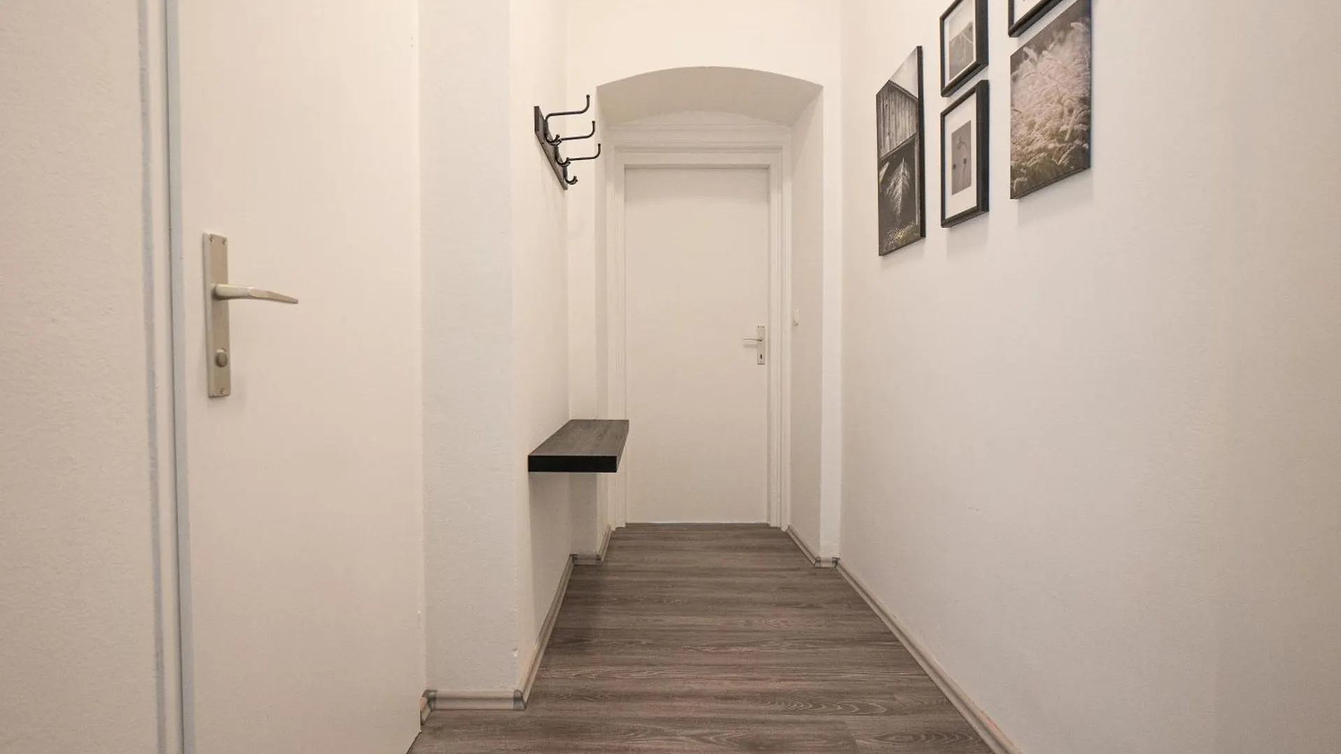 Cozy 1-Br Apartment With A King Bed In A Calm Area Wien