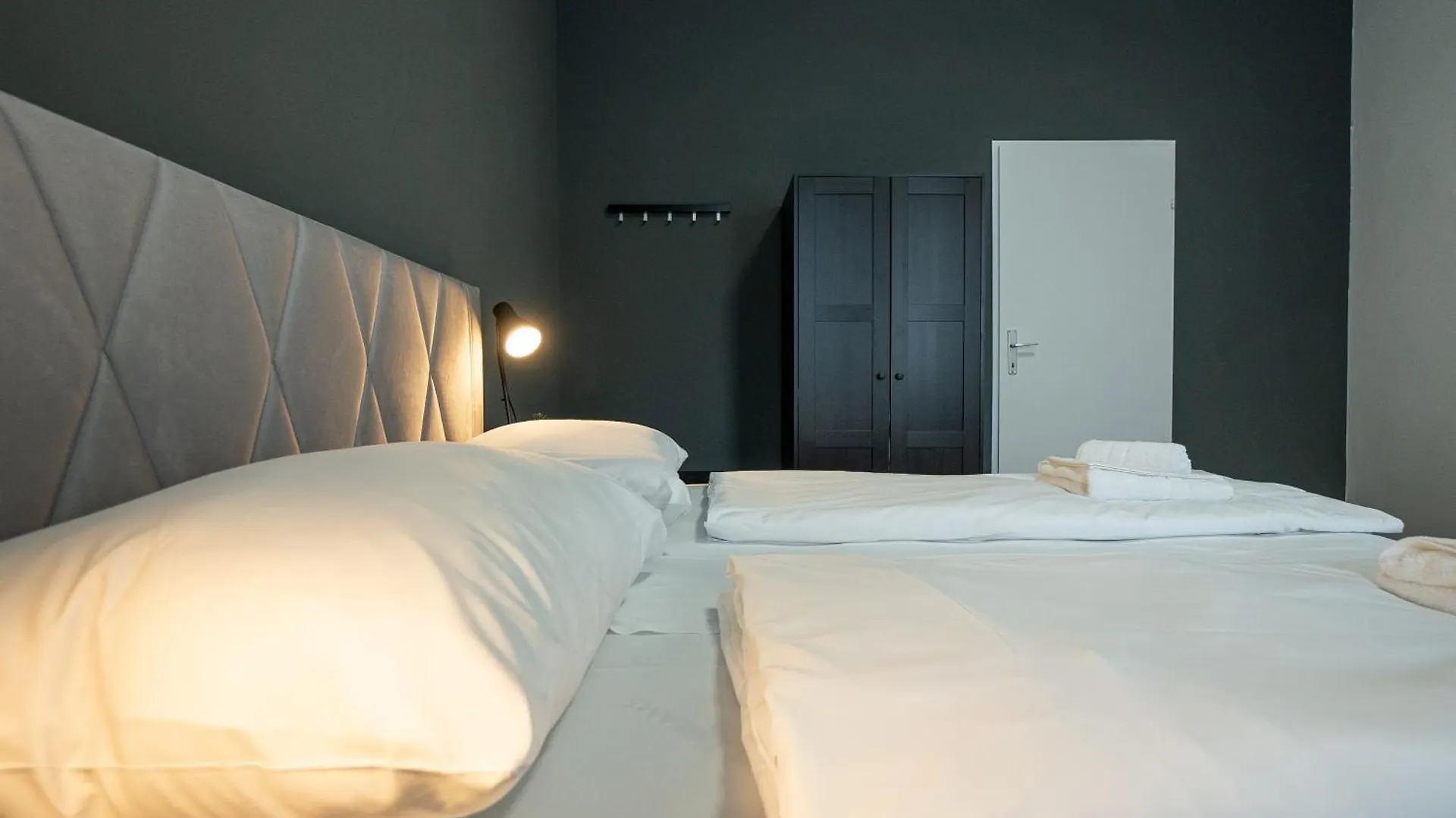 Cozy 1-Br Apartment With A King Bed In A Calm Area Vienna 0*,  Austria