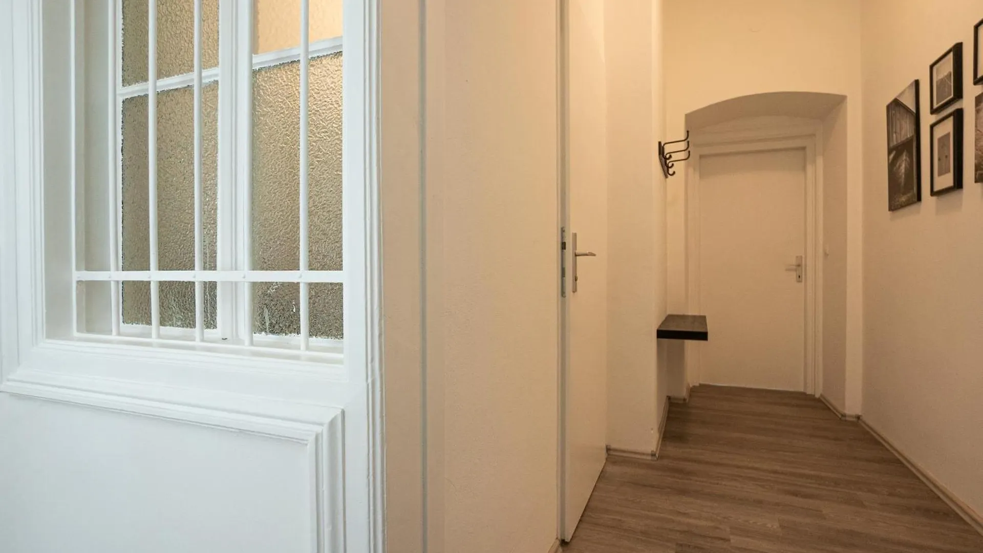 Cozy 1-Br Apartment With A King Bed In A Calm Area Vienna