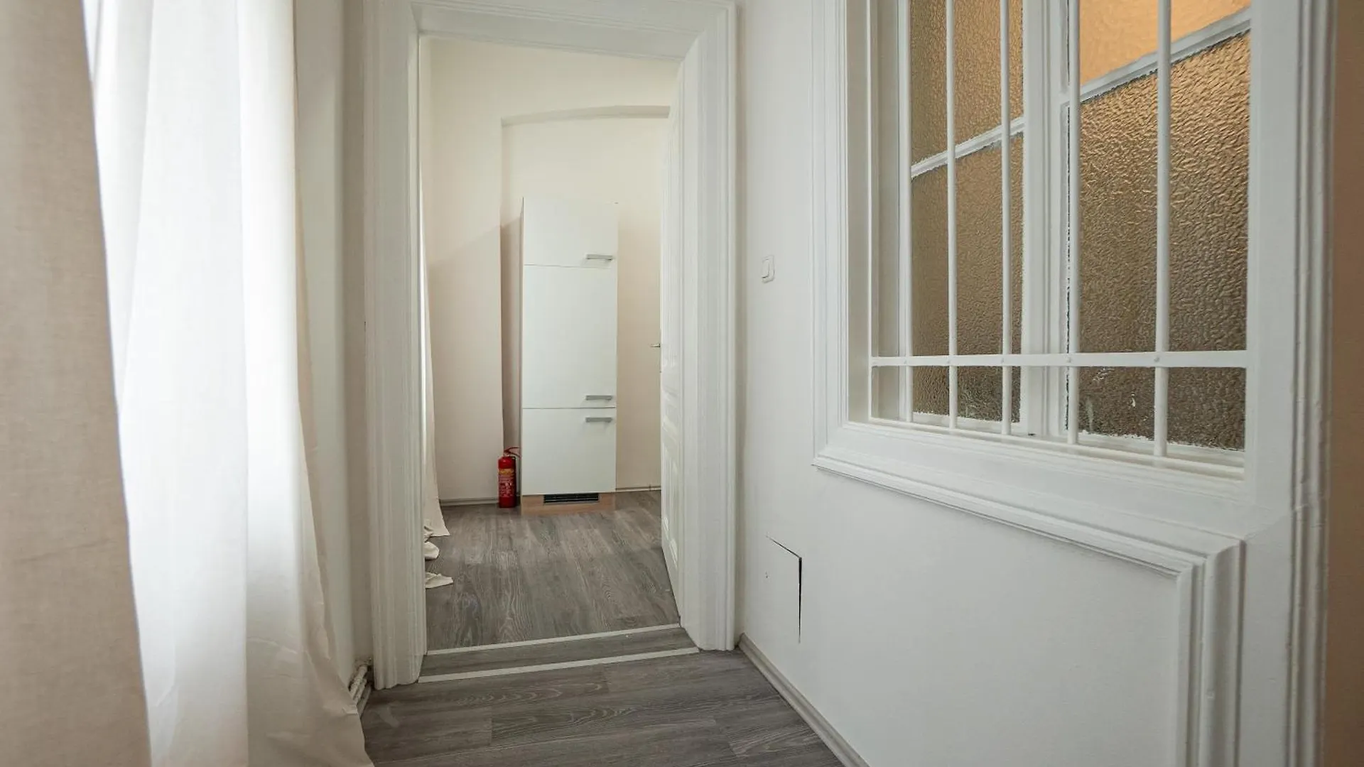 Cozy 1-Br Apartment With A King Bed In A Calm Area Vienna