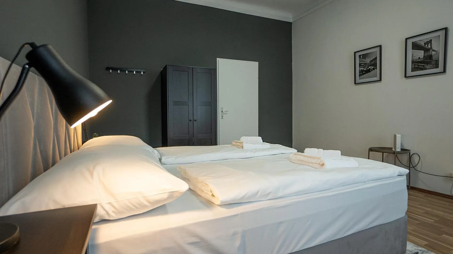 Cozy 1-Br Apartment With A King Bed In A Calm Area Vienna Austria