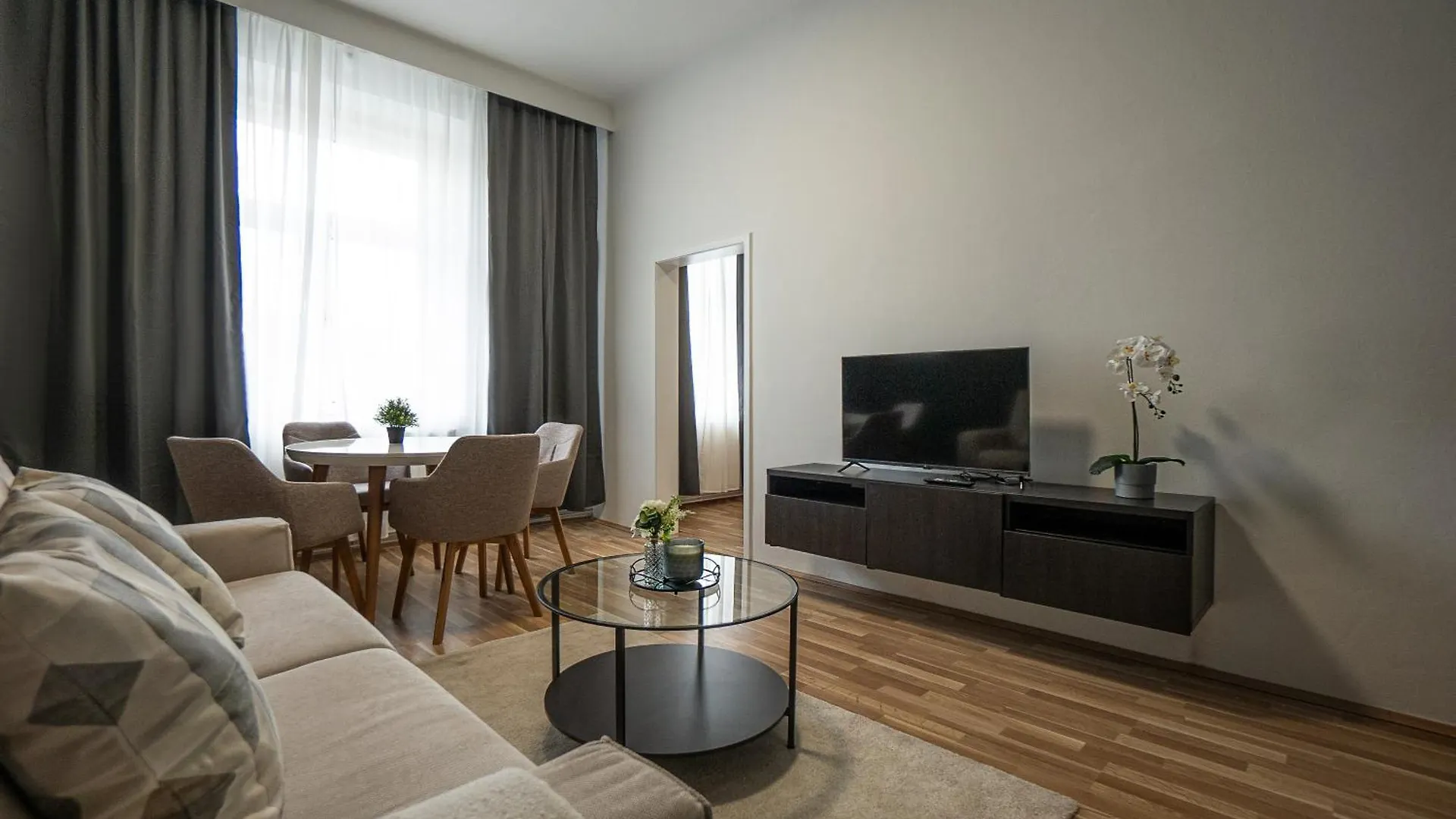 Cozy 1-Br Apartment With A King Bed In A Calm Area Vienna